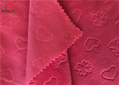 中国 100%にポリエステル編むことを使用して浮彫りにされたMinkyのプラシ天の生地の極度の柔らかい赤ん坊毛布 販売のため