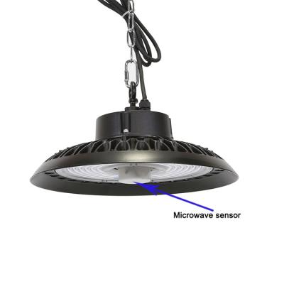 China La luz del toldo llevó la luz 100w 150w del sensor de movimiento de la microonda de la bahía del UFO Ip65 en venta
