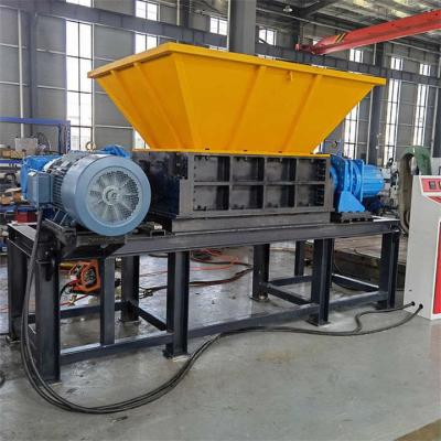 China Máquina de trituración de espuma de tejidos textiles pequeños de doble eje Granulador de neumáticos de desechos en venta
