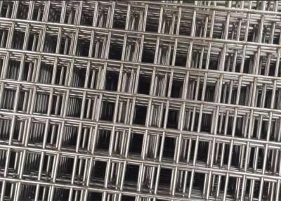 China 1in Hole Galvanized Welded Wire Fence Panels 2 X 4 Welded Wire Panels 25x25 Mesh Sheets for sale