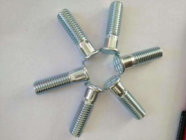 Carbon Steel Stainless Steel Rivet Zinc Plated Yellow - Application demonstration