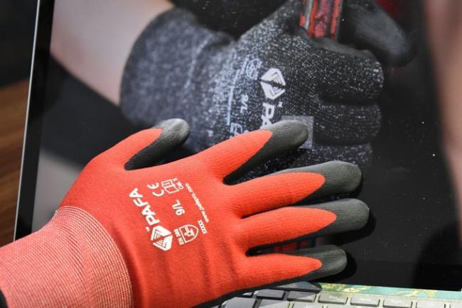 CE Level 3 Women Red Nylon Knit Work Gloves Knit 0