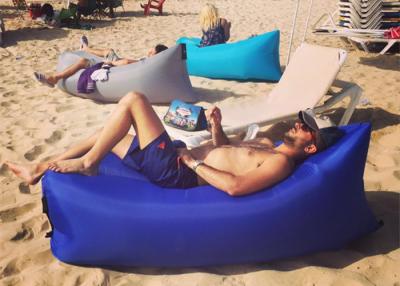 China Sofá cama perezoso inflable inflable de la playa de la sola persona del saco de dormir del salón del poliéster en venta