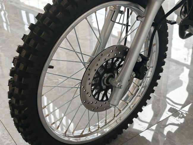 Motocross Dirt Bike 200cc detail view