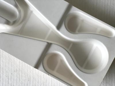 Китай Тхэрмоформированная влажная пульпа отлитая в форму прессой белая защитная чистая пульпа волокна освобождает пластмассу продается