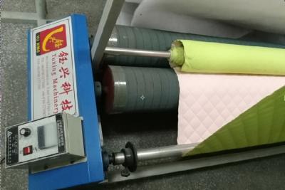 China máquina de rolamento automática da tela de 240cm para o material acolchoado à venda