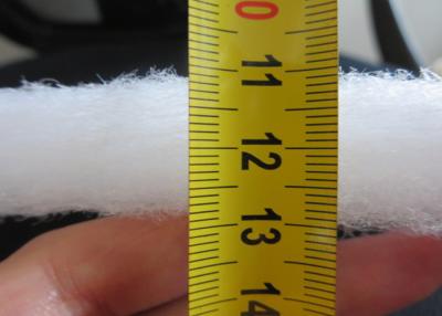 China poliéster de pano de filtro do mícron do Nonwoven de 20mm/Wadding de algodão para as edredões/vestuário à venda