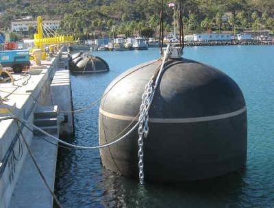 Chine Diamètre 3,3 X L amortisseur en caoutchouc submersible pneumatique hydraulique d'amortisseur semi submersible de 6.5m à vendre