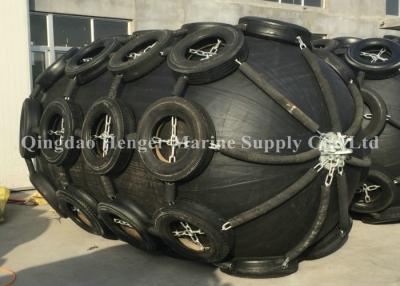China Natural Rubber Boat Mooring Fenders Inflatable Rubber Fender 1M - 6.5M Long ISO17357 for sale