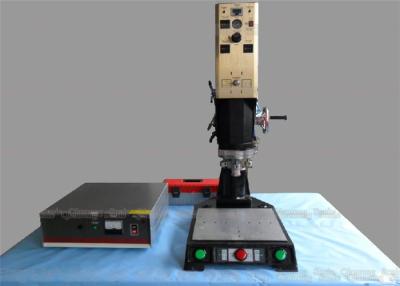 Chine machine de soudure 2000w en plastique ultrasonique, machine de soudure ultrasonique standard de PVC avec le klaxon en aluminium 20Khz à vendre