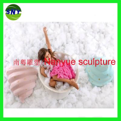 China artificial statue daily commodity 3D model life size statue in garden/ plaza/ shopping mall/photographer for sale