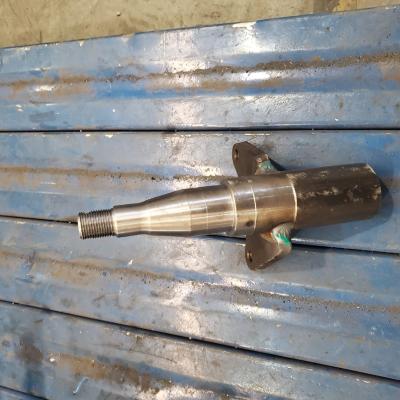 China 45*215mm Trailer Axle Spindles 2000lbs Easy Lube Spindle With Mounting Plate for sale