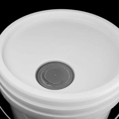 China ISO9001 Certification 20 Ltr Lubricant Bucket With Spout Lid for sale