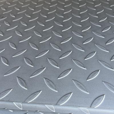 China Stainless Steel Chequered Floor Plate With Diamond Pattern 3 Bar  Chequers SS304 Diamond Plate for sale