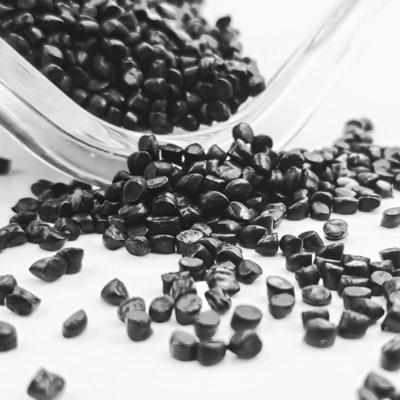 China Pelotilla negra plástica del colorante de Masterbatch de carbono de la materia prima con el contenido del pigmento del 50% en venta