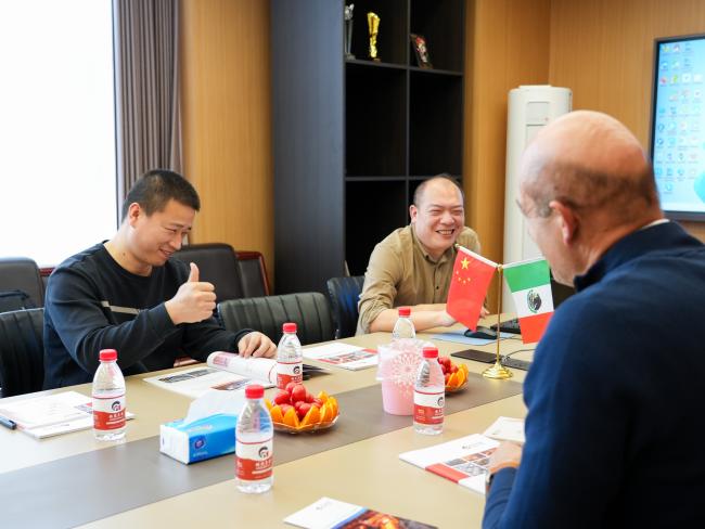 Customer visiting our factory