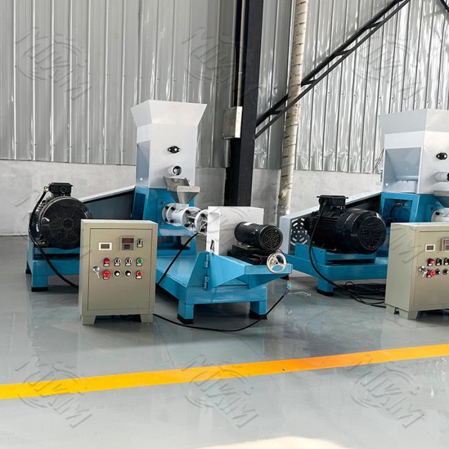 Pet food extruder machine