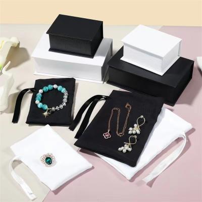 中国 ODMのブレスレットのネックレス箱の宝石類の包装の袋は引出しが付いている上磁気宝石類のギフト用の箱を弾く 販売のため