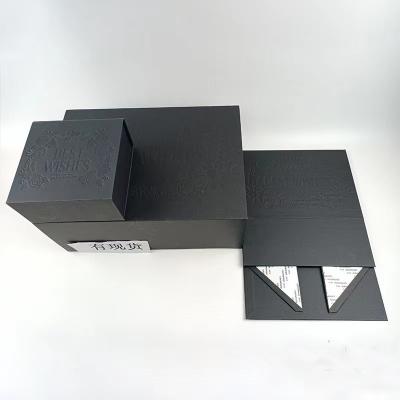 China Foldable Multiple Size Cardboard Gift Packaging Box With Magnetic Closure for sale