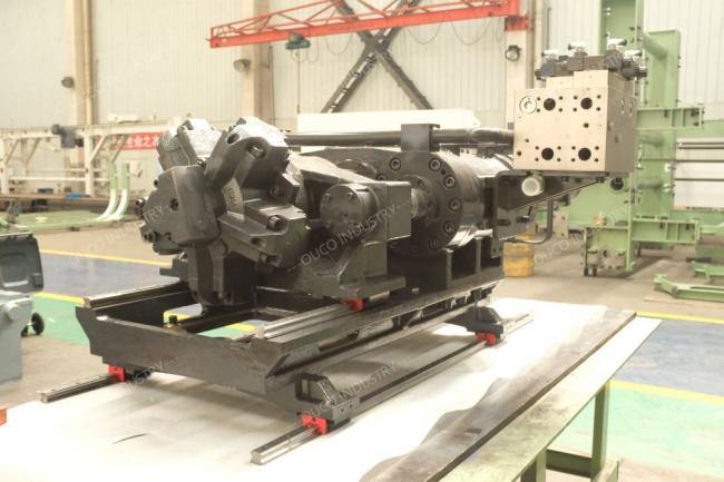 Ouco injection molding machine