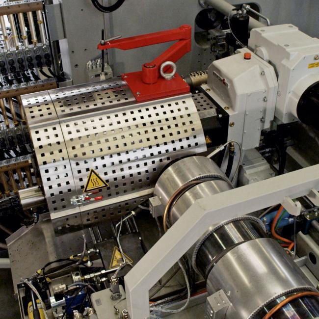 Injection Molding Machine