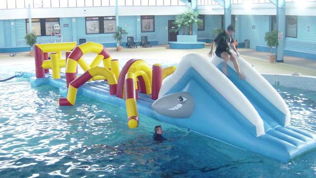 Commercial Heat Sealed Double Lanes 15M Whirligig Pool Inflatable Aqua Run