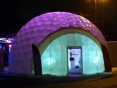 Chine Tente gonflable extérieure de Costomized avec l'éclairage mené/imprimer le dôme gonflable de cabine à vendre