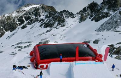 China Juguetes inflables al aire libre del airbag de Customzied para el juego de la snowboard en venta