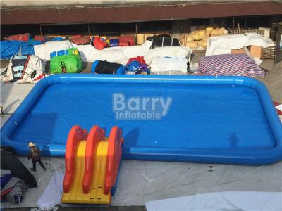 中国 水球またはかいボートのための小さいスライドが付いている長方形の形の膨脹可能なプール 販売のため