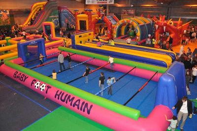China Giant Indoor Sport Game Inflatable Soccer Kick Field , Inflatable Court for Soccer Kicking for sale