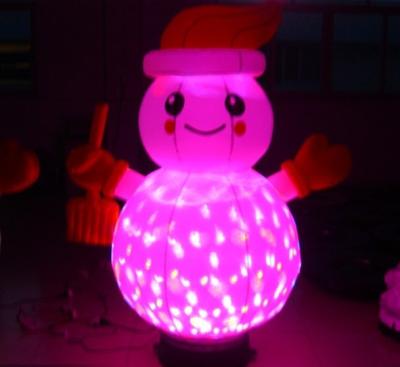Chine Fan gonflable de Noël gonflable de la publicité 50/60 hertz de protection thermique d'arrêt à vendre