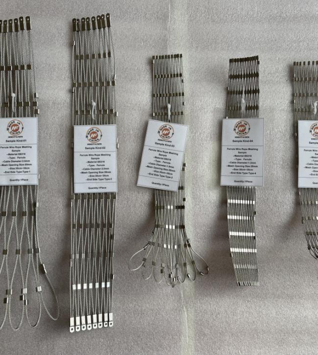 Different end side types for wire rope nets