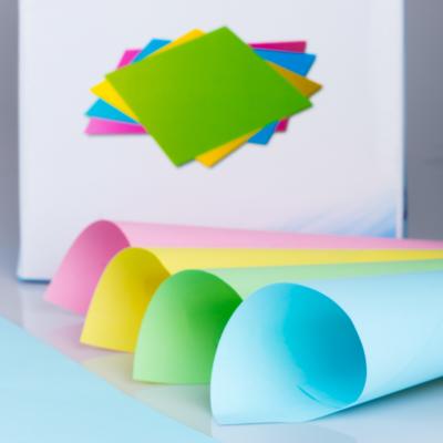 China Highly Durable NCR Paper with Pink Blue Yellow Green White Colors Available for sale