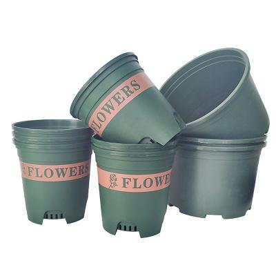 China Antirust Green 1 Gallon Plastic Flower Pots Plastic Nursery Plant Pots 13cm High for sale