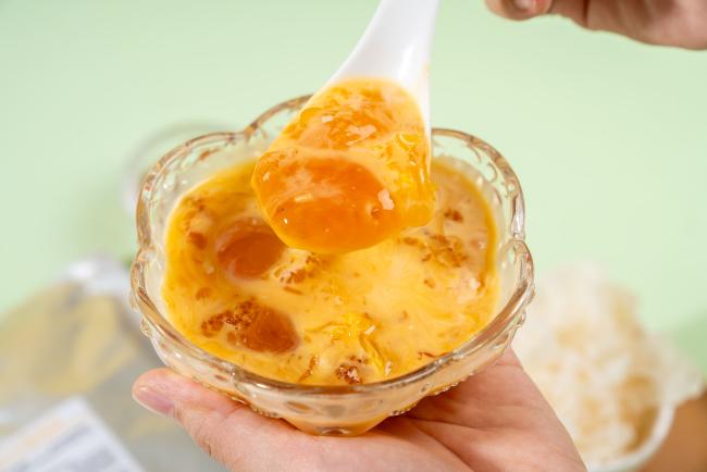 Ready-to-Serve Peach Gum Dessert for Catering