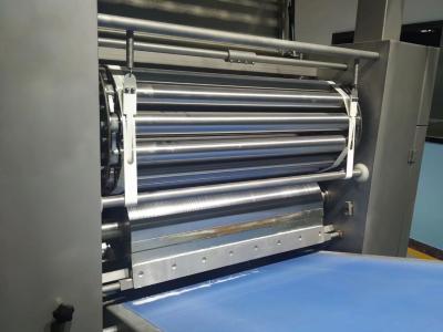 China Cadena de producción automática de la tortilla de la alta capacidad con la máquina de la película y de la prensa en venta