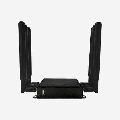 China 2.4GHz Industrial 4G Wireless Internet Router With 5 10/100Base-T Ethernet WAN/LAN Ports for sale