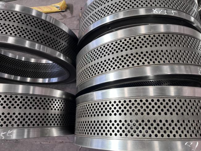 Industrial Making Wood Pellets Machine 2600x1300x2300mm Pellet Mill Machine