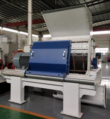 China Máquina de trituración de residuos de madera de alta capacidad 0.5-5T/P en venta