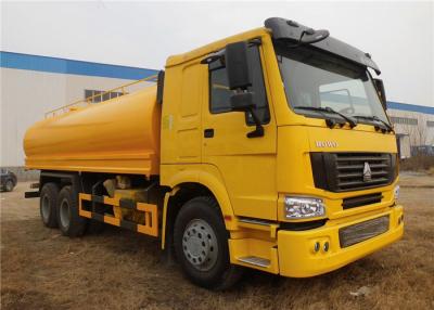 China El camión del policía motorizado de Sinotruk HOWO 10, 18000L 20000L 18 toneladas 20 toneladas riega el camión de petrolero en venta