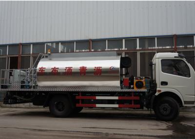 中国 8.2CBM 4x2のアスファルト パッチのトラックの瀝青のスプレーヤーの道路工事のペーバー 販売のため