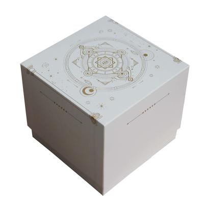 China Customizable White Rigid Candle Box Golden Foil Stamping White Foam Insert for sale