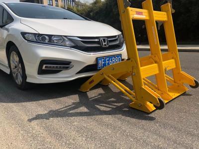 China Low Speed Road 25KG Mobile Vehicle Barrier With Rubber Wheels for sale