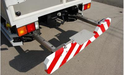 China Reflective Film Damping Device Truck Mounted Attenuator Anti Collision for sale
