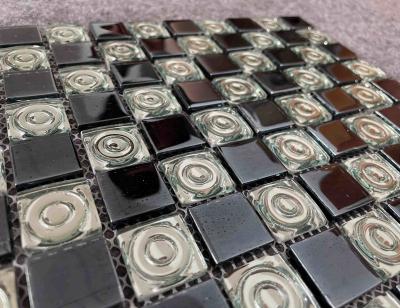 China Iridescent Polished Black White Floor Tile , 1.36kgs Electroplating Recycled Glass Mosaic Tiles for sale