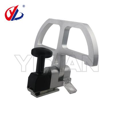 China STS403 Flag Stopper With Magnifying Glass For Woodworkiing Sliding Table Saw à venda