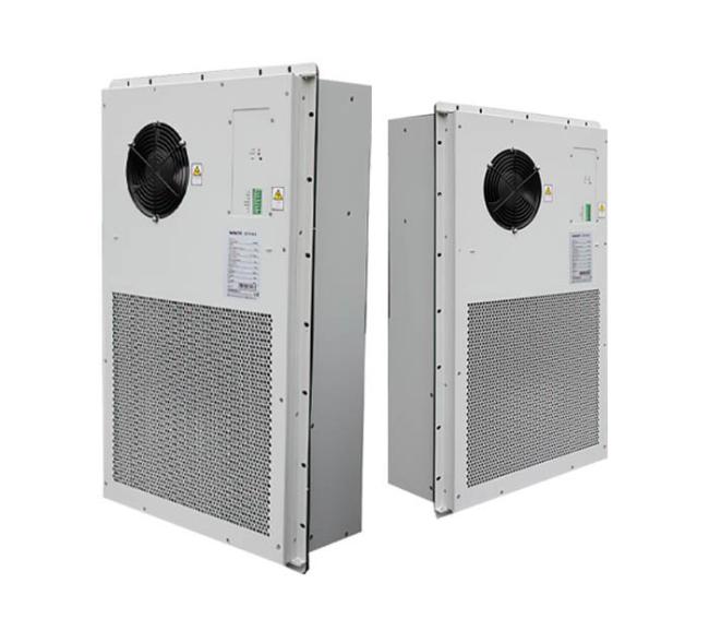 Combo Enclosure Air Conditioners with Thermosiphon Features