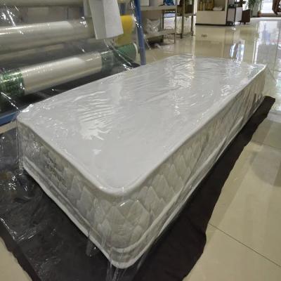 中国 Transparent Large Size Pe Protective Roll Film Wrap Plastic Customized Printed Film Mattress Packaging Film 販売のため