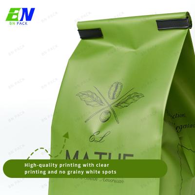 China Plastic Kraft Paper Vivid Printing Side Gusset Coffee Bag Resealable Coffee Bags for sale