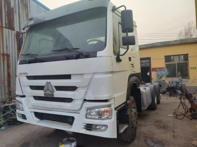 HOWO Sinotuck 6*4 Tractor Truck White Color